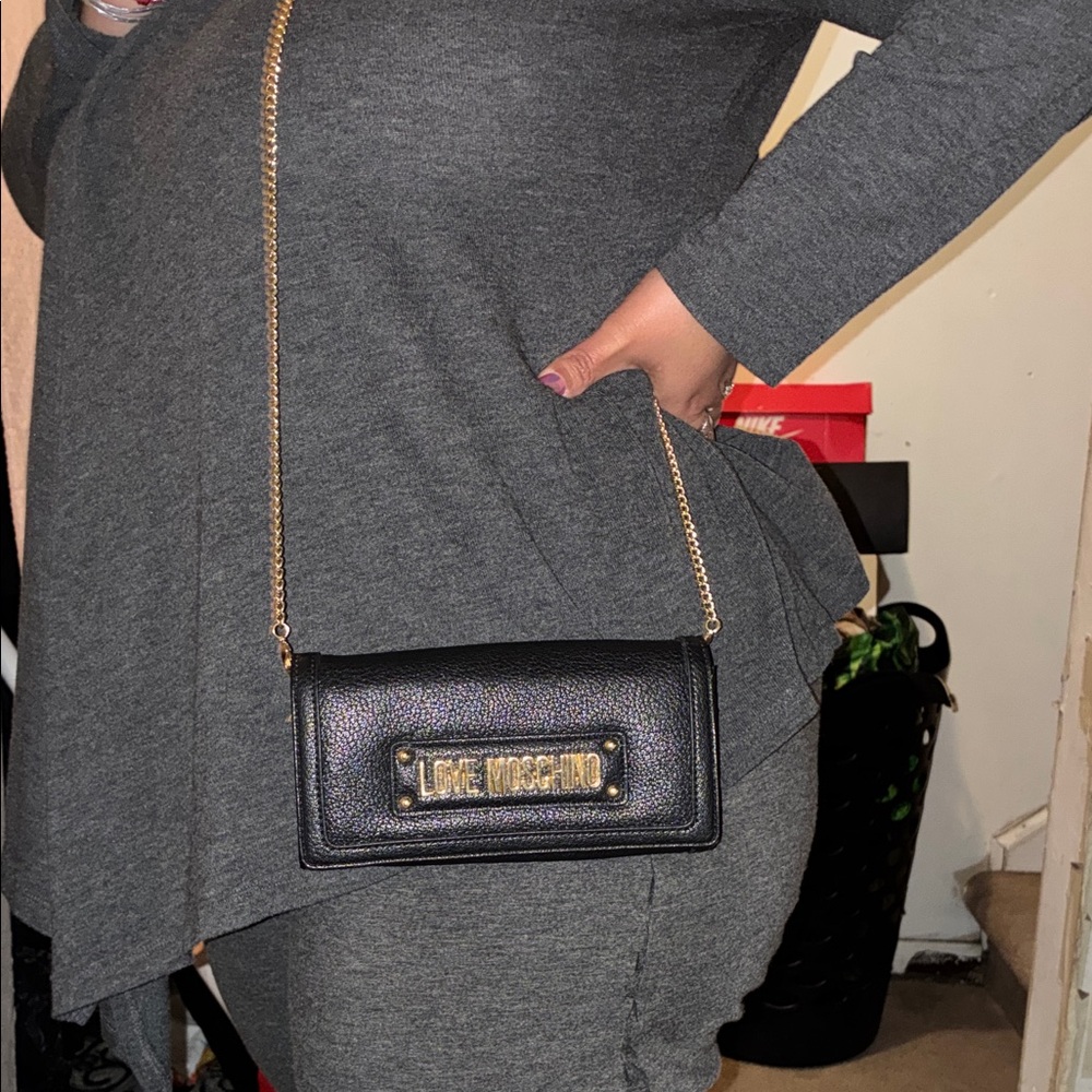 Love Moschino Black and Gold Crossbody Bag - Picture 6 of 10